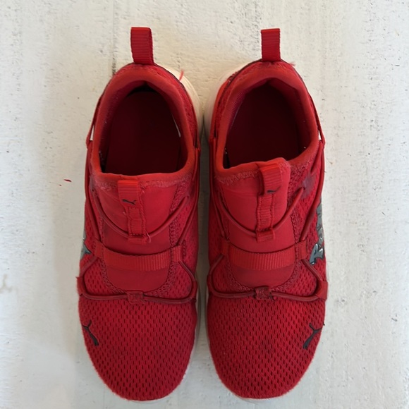 Red Pumas - Picture 6 of 6